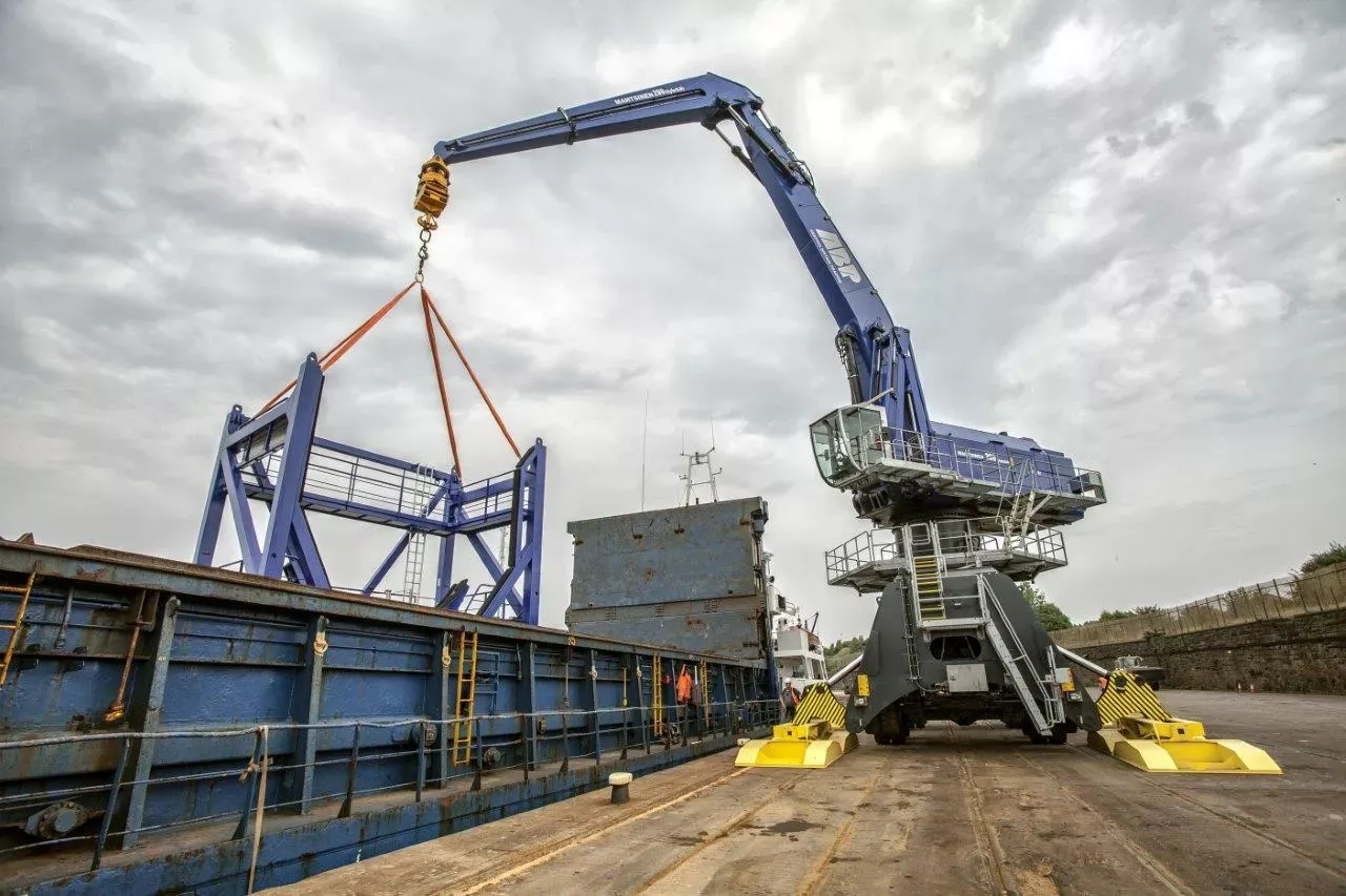 Hutchinson-crane